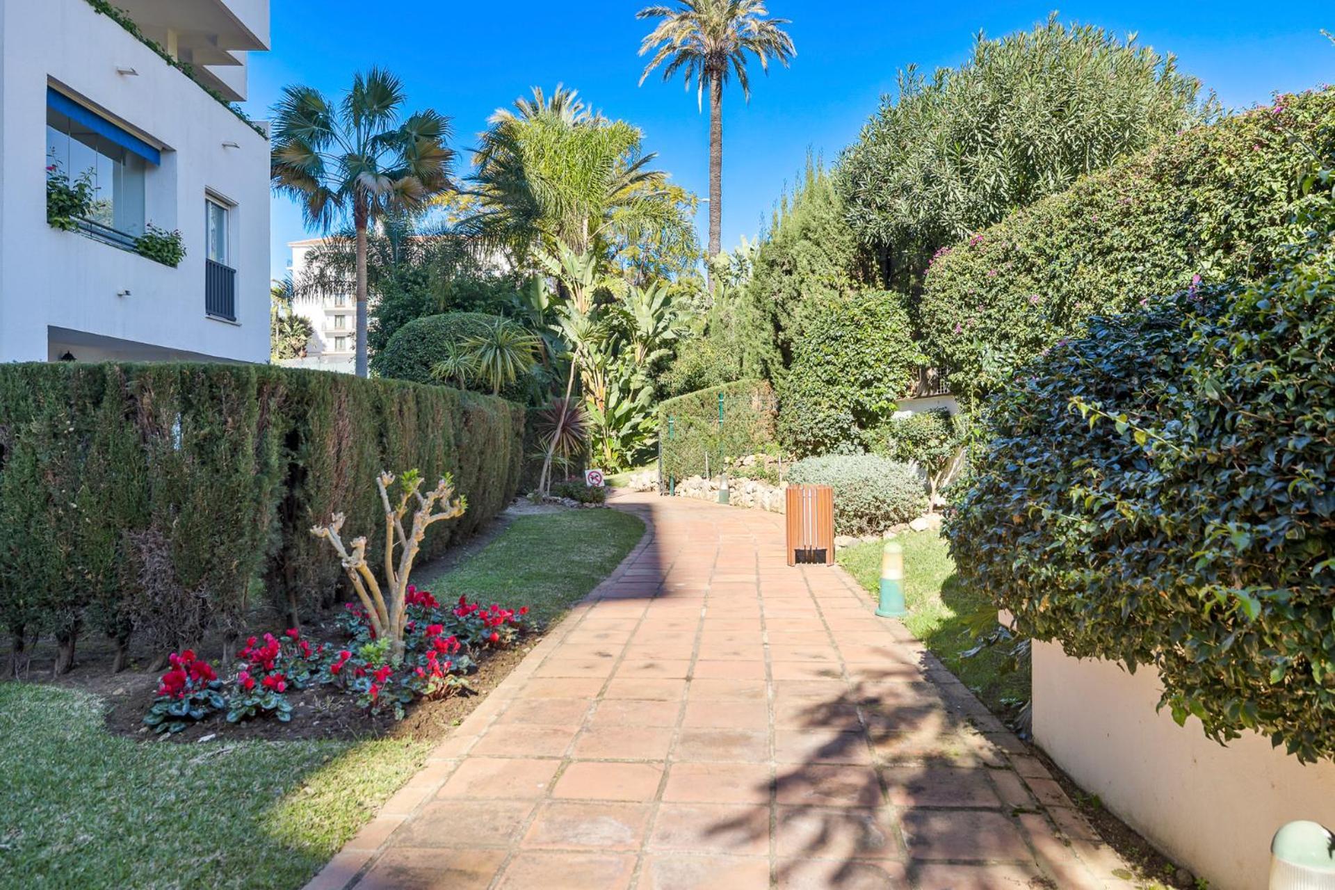 1 Bedroom Apartment, with Sea Views, in Medina Garden - Puerto Banús Marbella Exterior foto